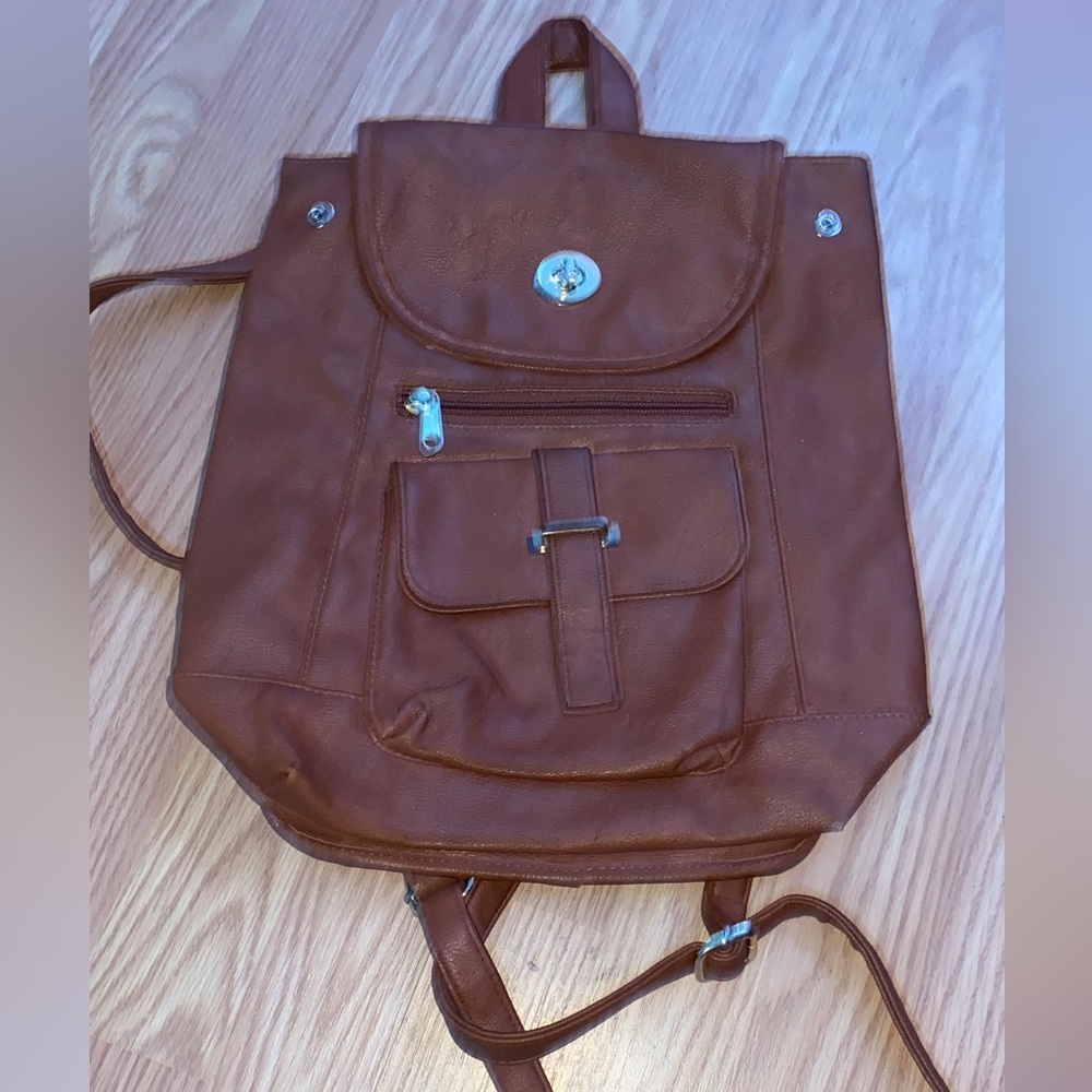 Brown leather backpack good condition great for an everyday bag